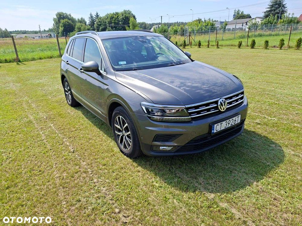 Volkswagen Tiguan - 1