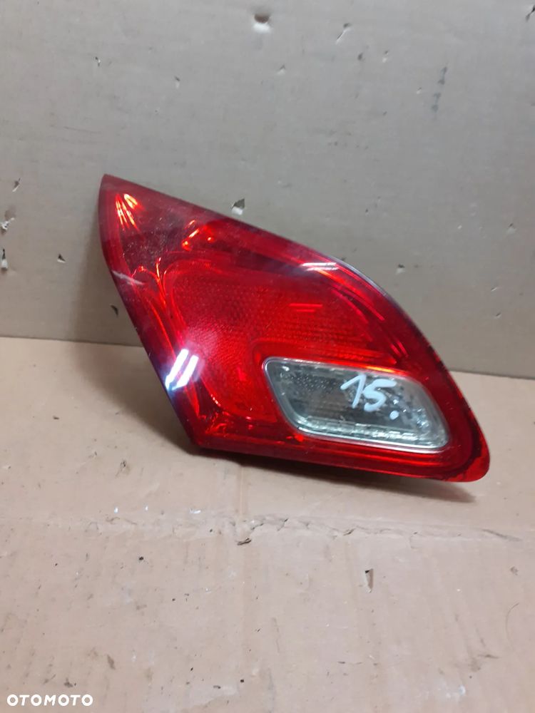 LAMPA TYLNA LEWA OPEL ASTRA J - 4