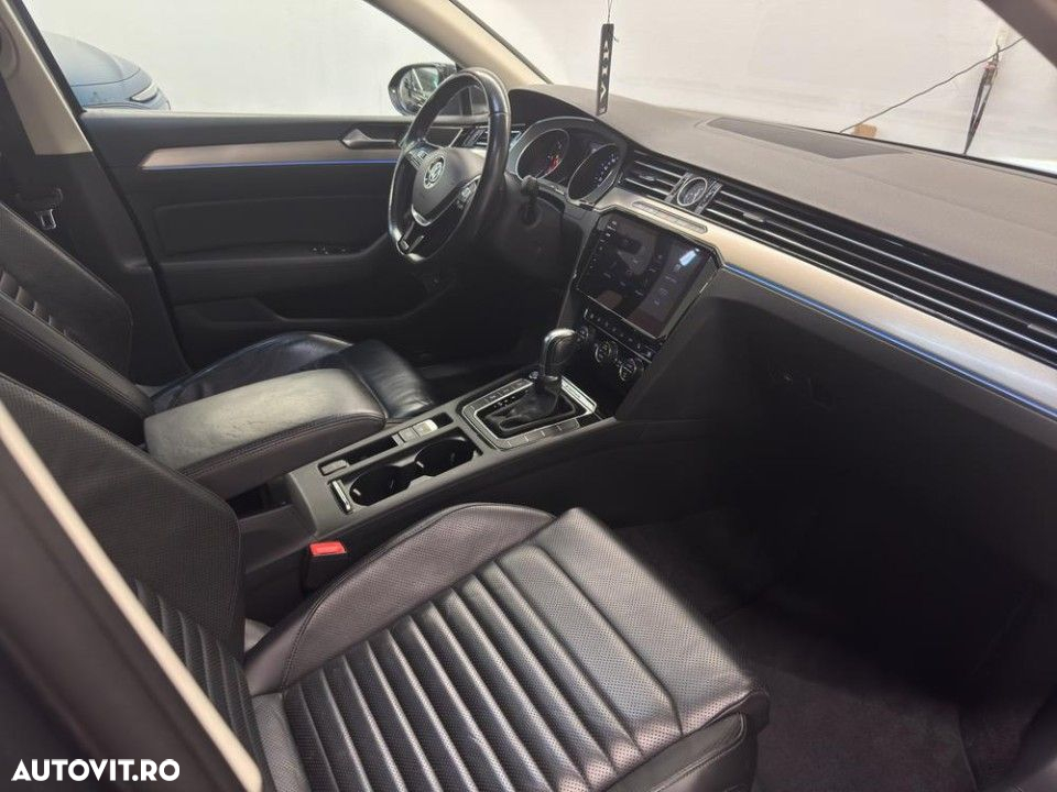 Volkswagen Passat - 12