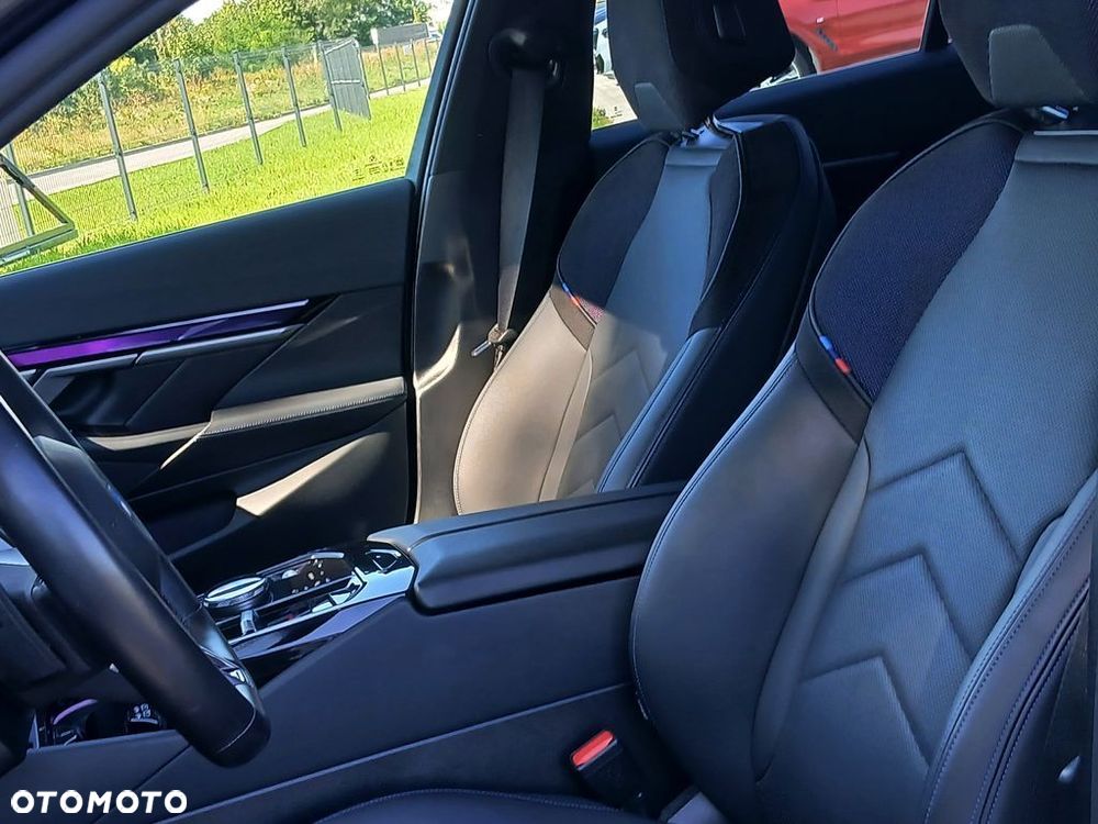 BMW Seria 5 520d xDrive - 27
