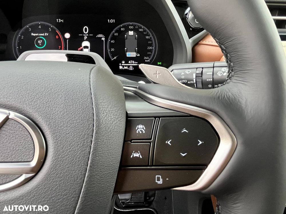 Lexus LBX 1.5 HEV 4x2 CVT Relax - 24