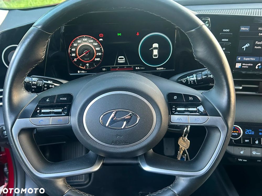 Hyundai Elantra 1.6 Executive - 9