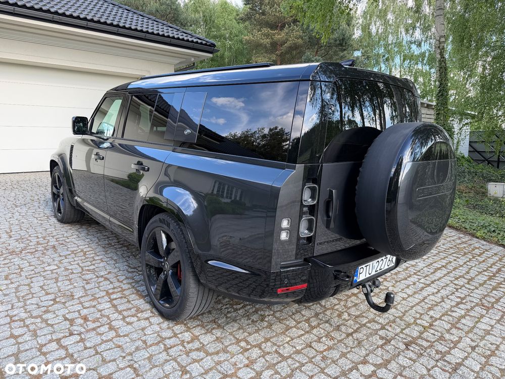 Land Rover Defender 130 D300 X-Dynamic HSE - 4