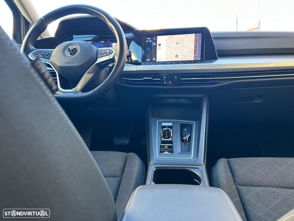 VW Golf 1.0 eTSI Life DSG - 22