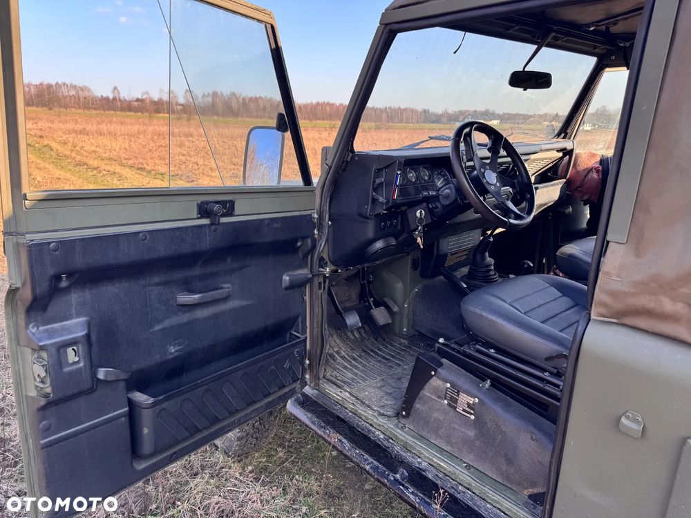 Land Rover Defender - 4