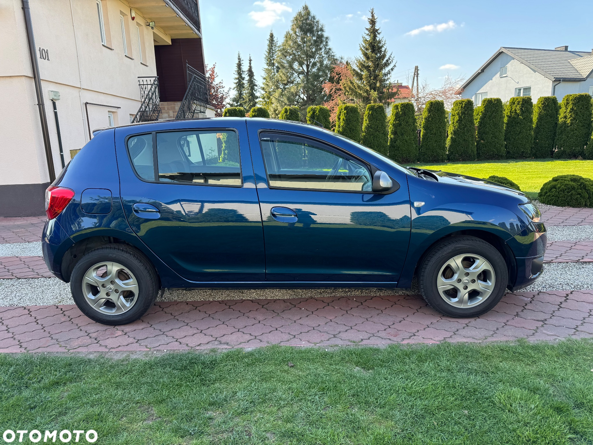 Dacia Sandero TCe 90 Celebration - 8