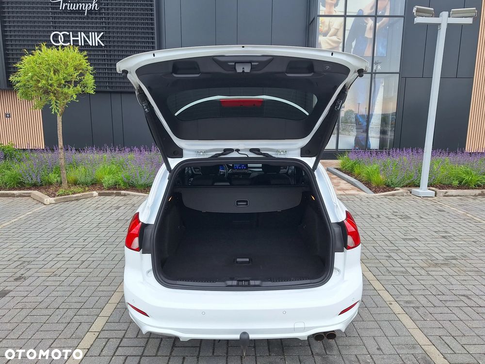 Ford Focus 1.5 EcoBoost ST-Line X - 14