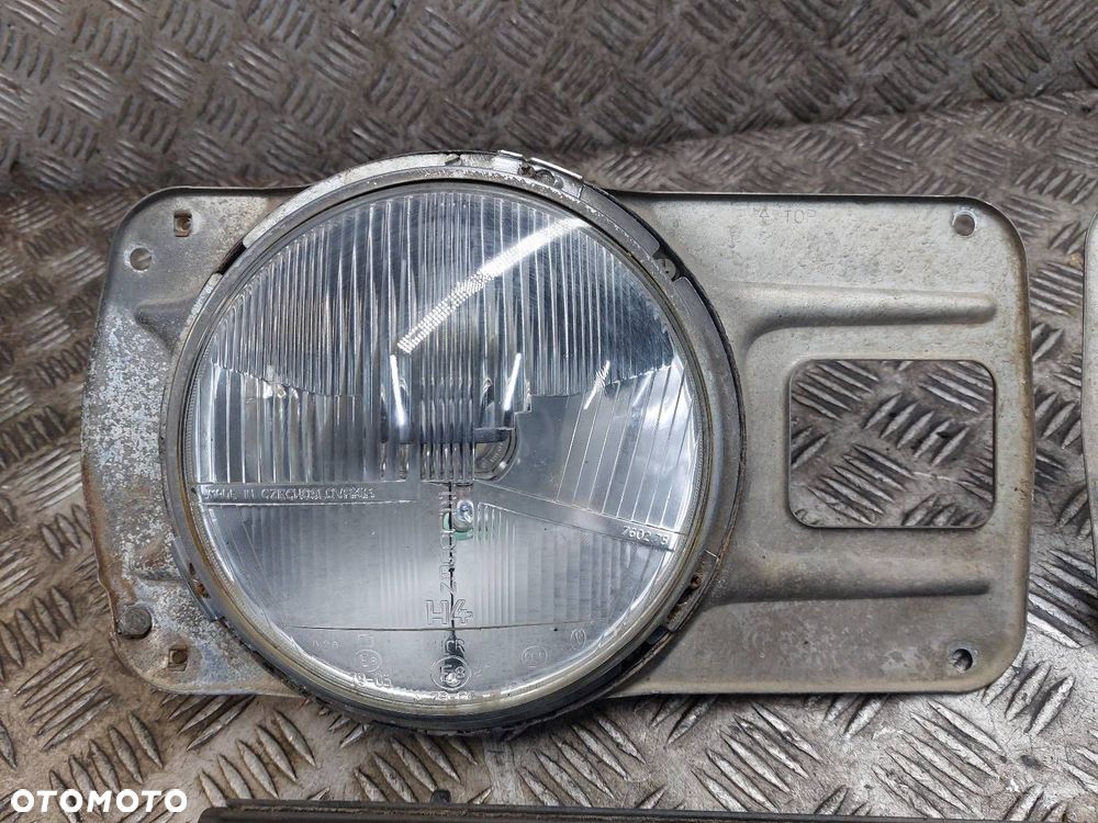 LAMPA LEWY PRZÓD + PRAWY PRZÓD + GRILL SKODA 105 S I - 2