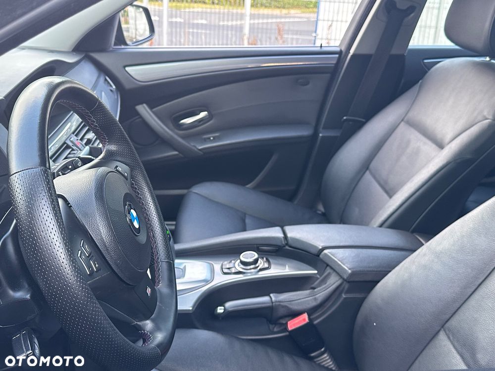 BMW Seria 5 530d Touring - 8