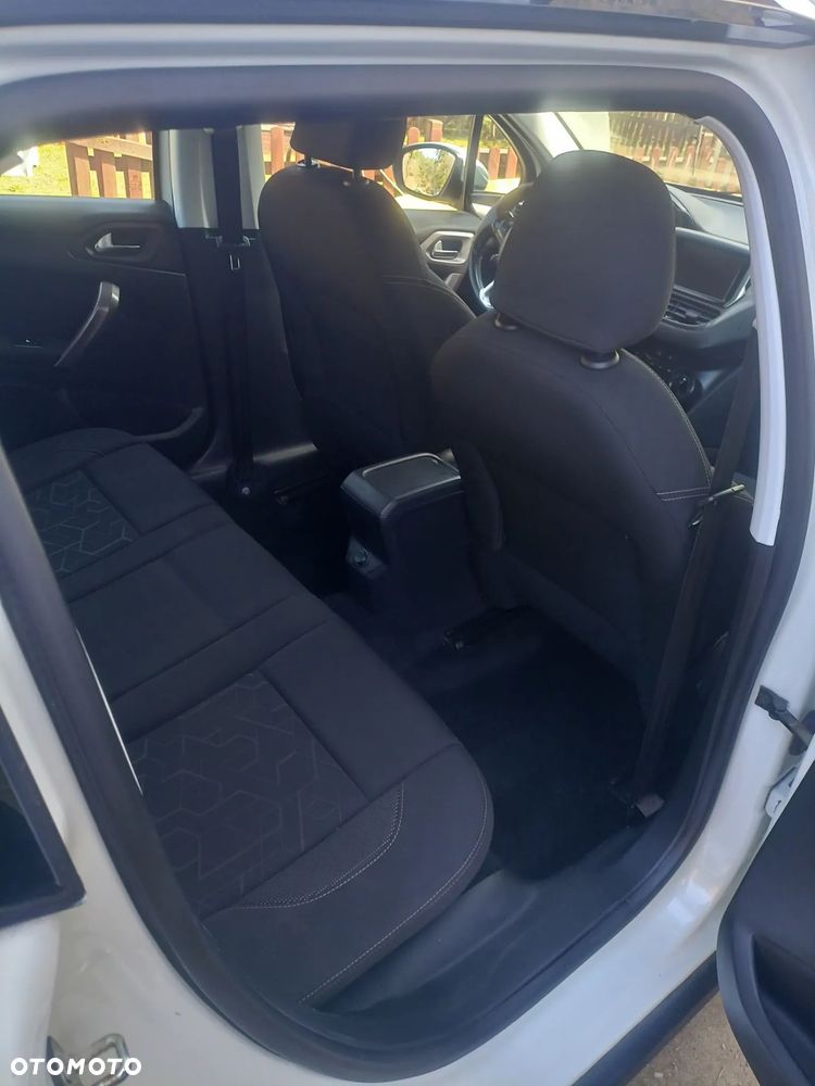 Peugeot 2008 - 9