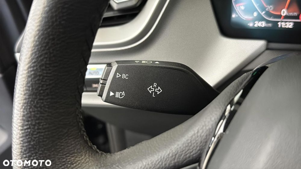 BMW Seria 1 118i Advantage - 28