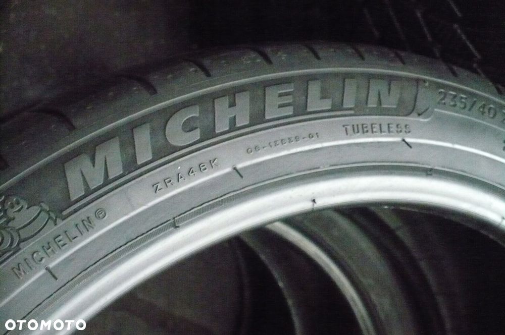 2x MICHELIN Pilot Sport 4 235/40R19 5mm 2022 - 3
