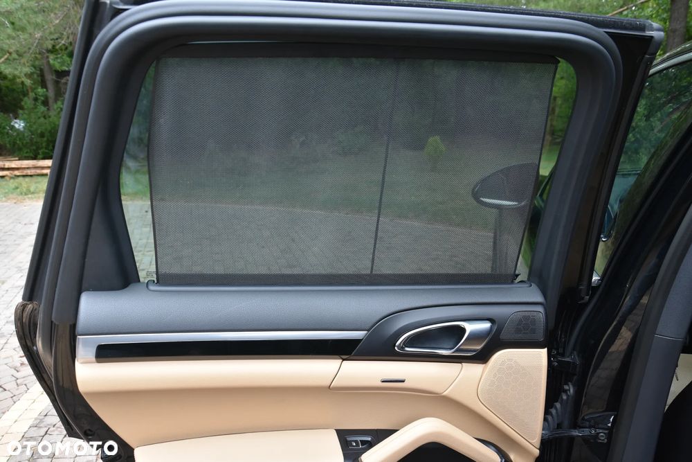 Porsche Cayenne S - 27