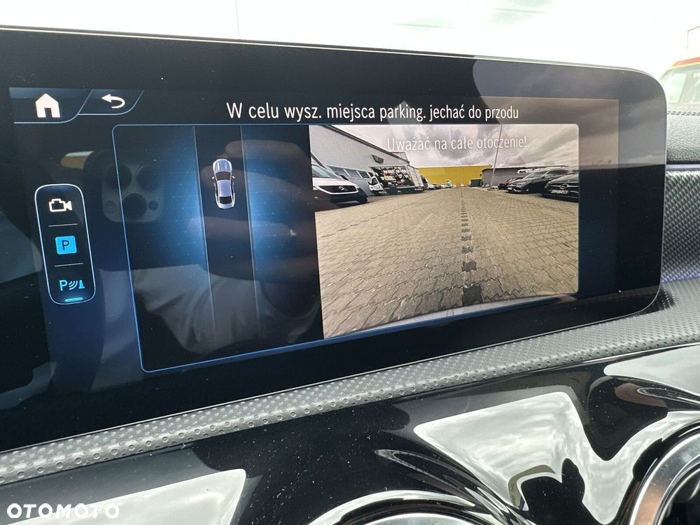 Mercedes-Benz CLA 180 Progressive 7G-DCT - 26