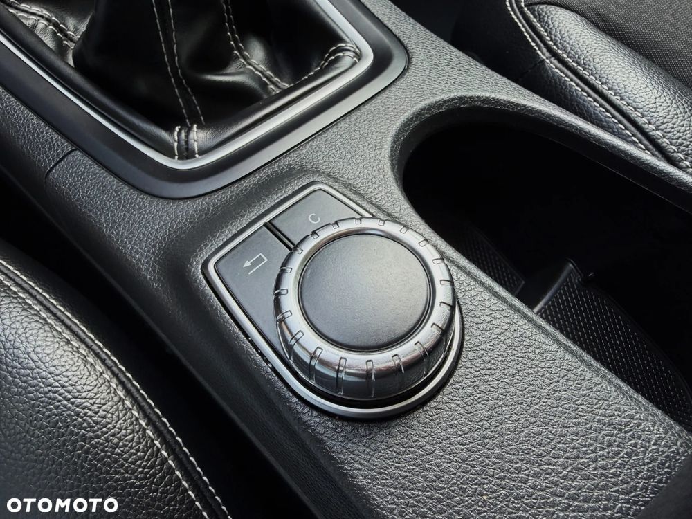 Mercedes-Benz Klasa B 180 CDI (BlueEFFICIENCY) - 27