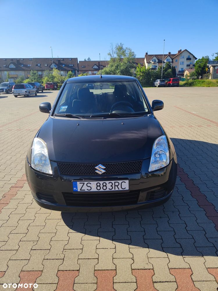 Suzuki Swift - 1