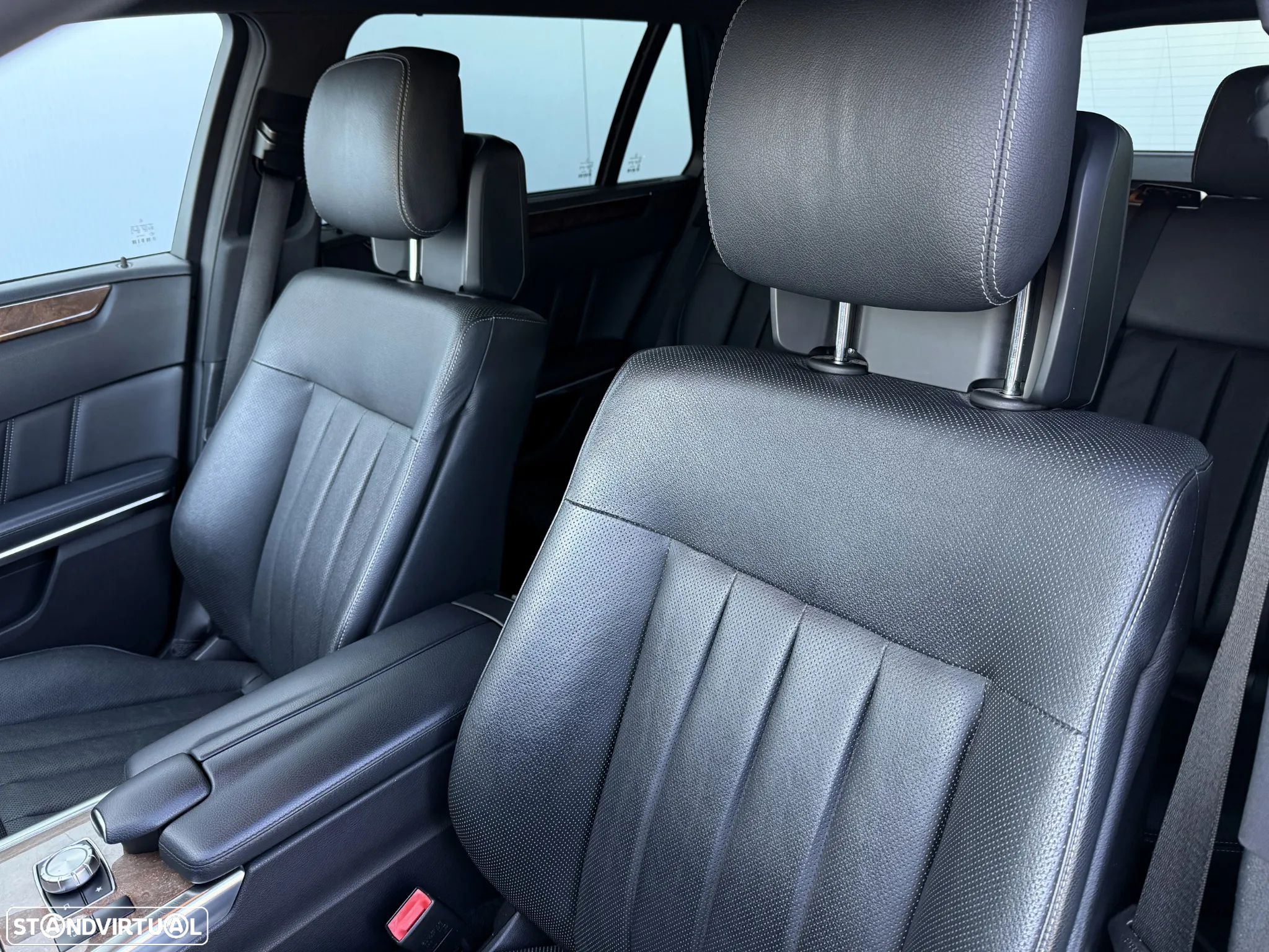 Mercedes-Benz E 350 BlueTEC Elegance BE - 28