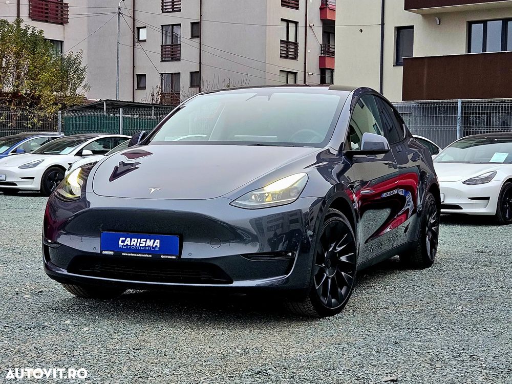 Tesla Model Y Long Range Dual Motor AWD - 2