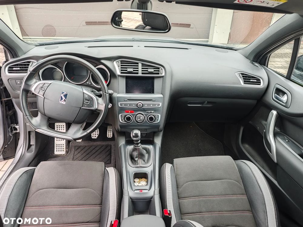 DS Automobiles DS 4 - 12
