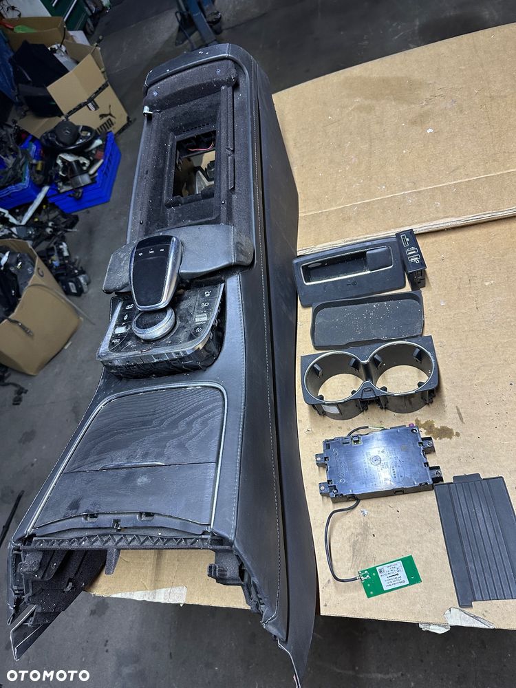 MERCEDES S 222 AMG 63 s lift s coupé c 217 cup Hölder ładowarka indukcyjna podłokietnik gniazdo USB touch pad idrive mmi panel wydechu aktywnego - 1