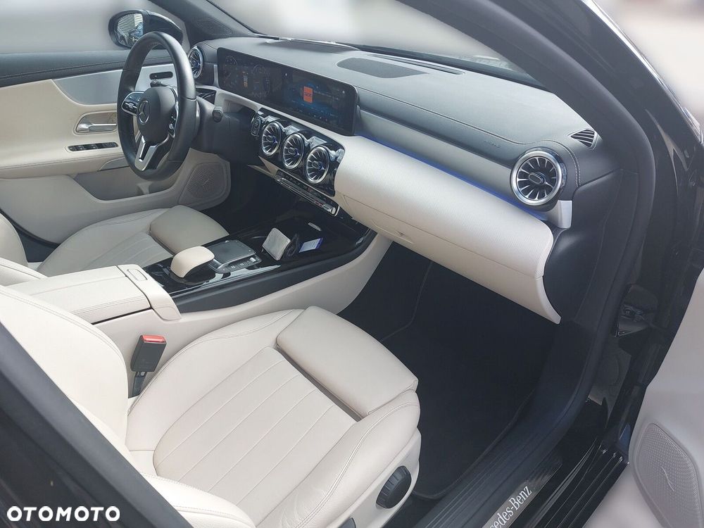 Mercedes-Benz Klasa A 200 Progressive 7G-DCT - 23