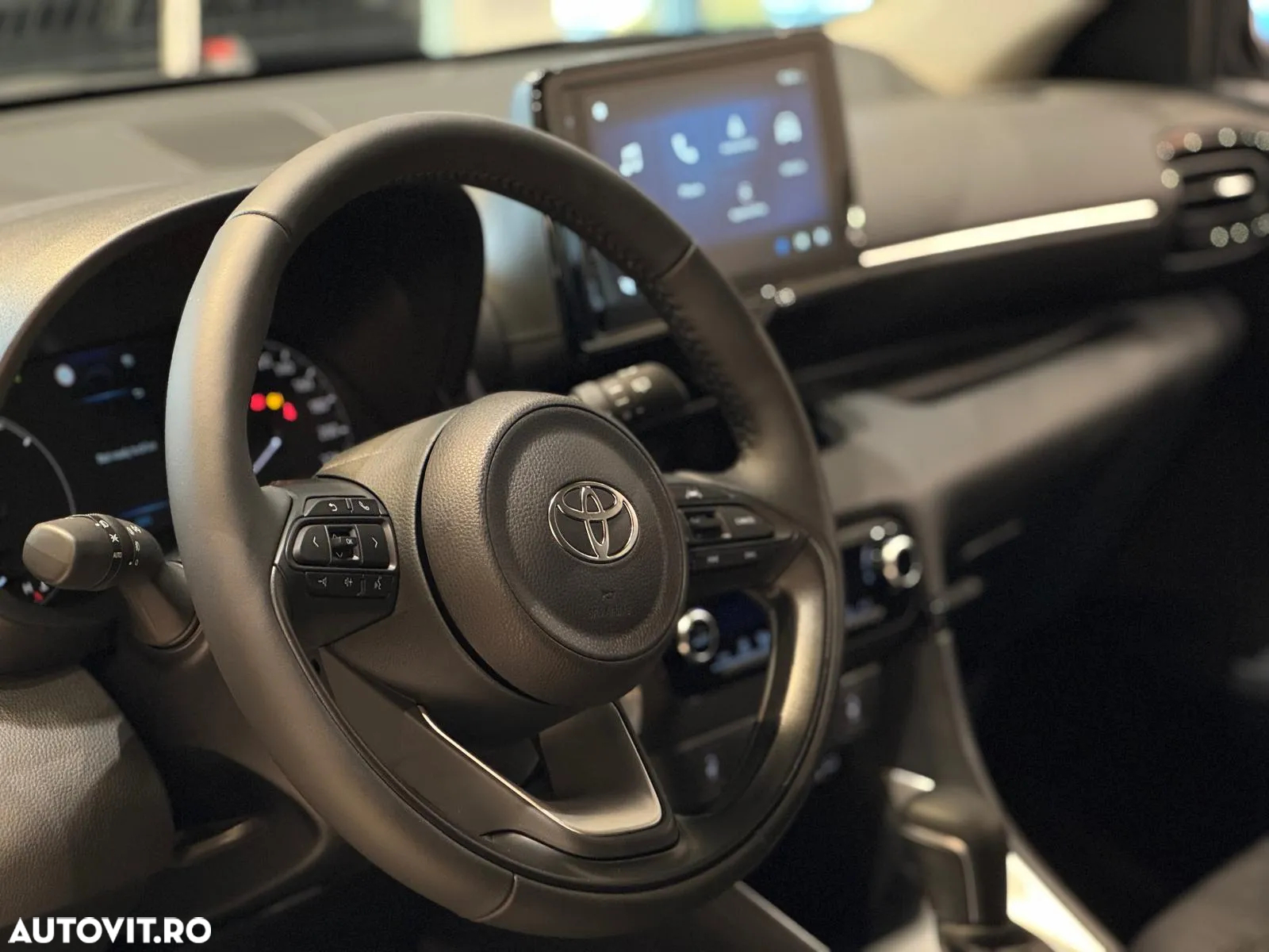 Toyota Yaris 1.5 VVT-i HSD Active - 11