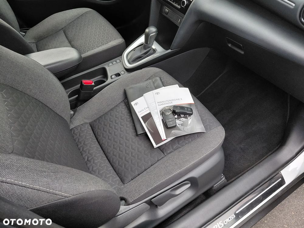 Toyota Yaris Cross - 17
