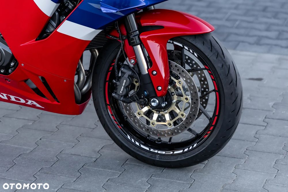 Honda CBR - 28