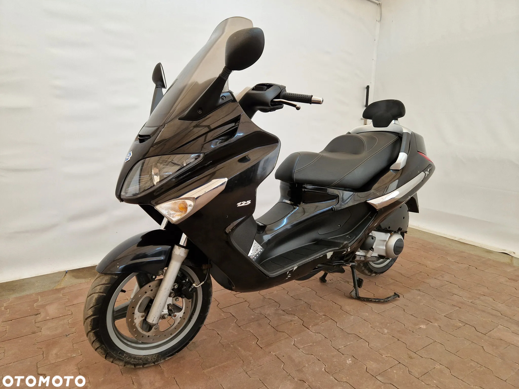 Piaggio Xevo - 2