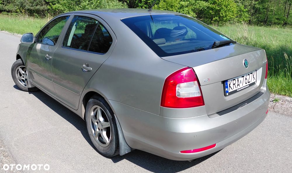 Skoda Octavia 1.6 Ambiente EU5 - 4