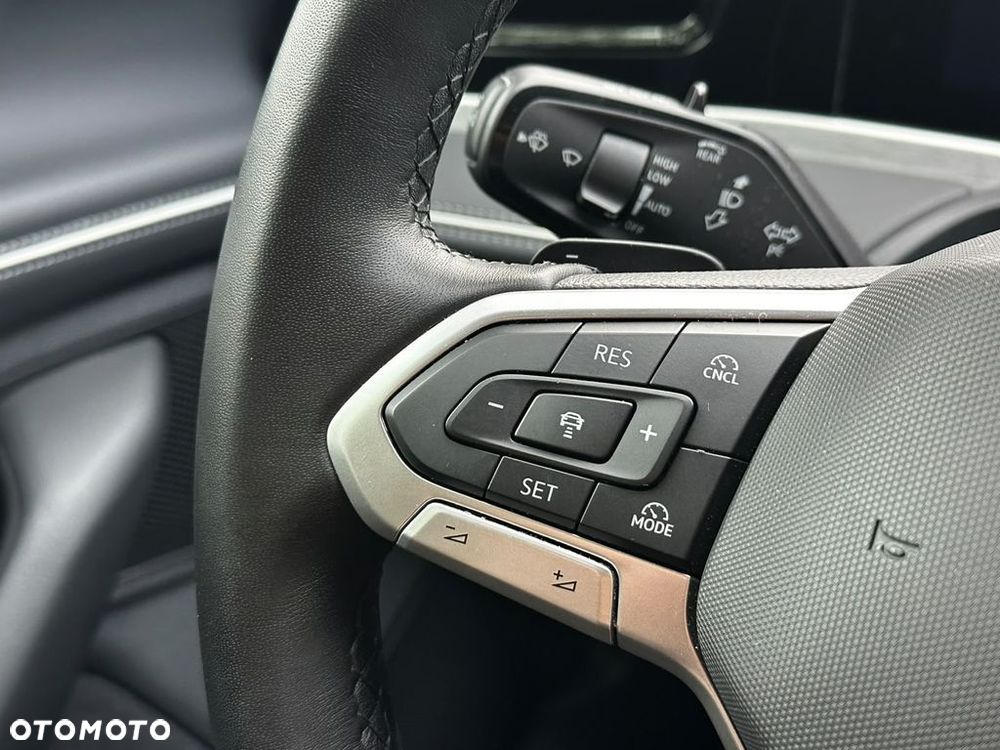 Volkswagen Passat 2.0 TDI SCR DSG Elegance - 19