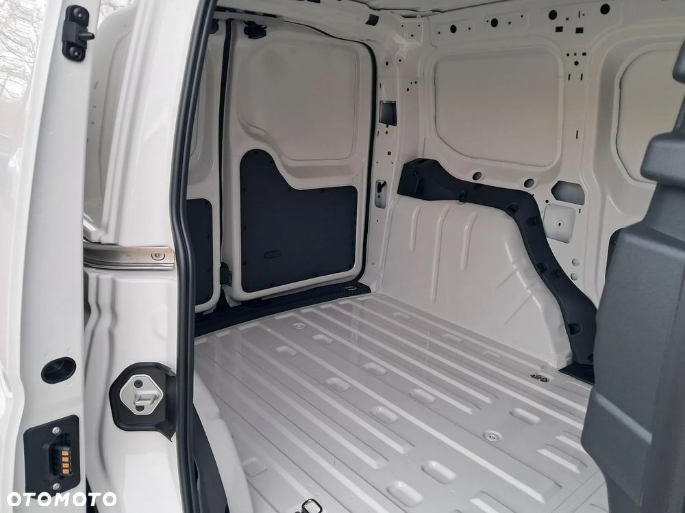 Volkswagen Caddy - 8