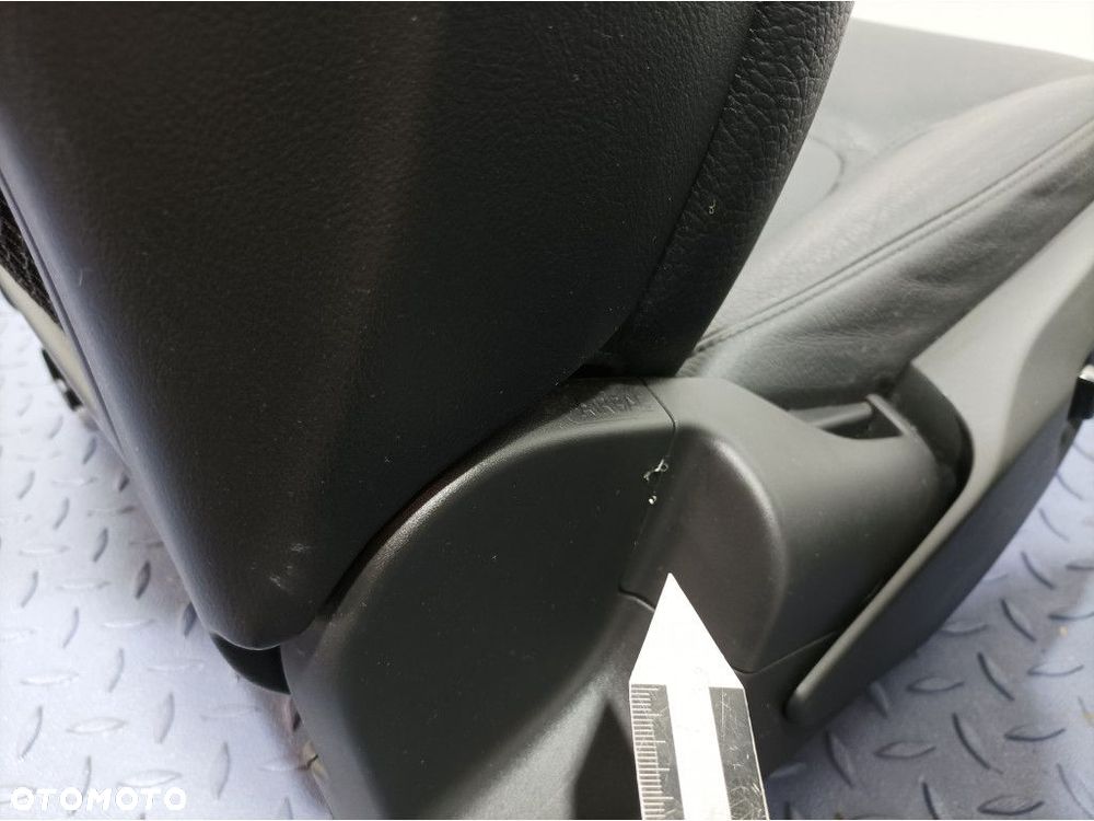 VOLVO XC90 II FOTELE KANAPA BOCZKI WNĘTRZE SKÓRA MOMENTUM EU - 11