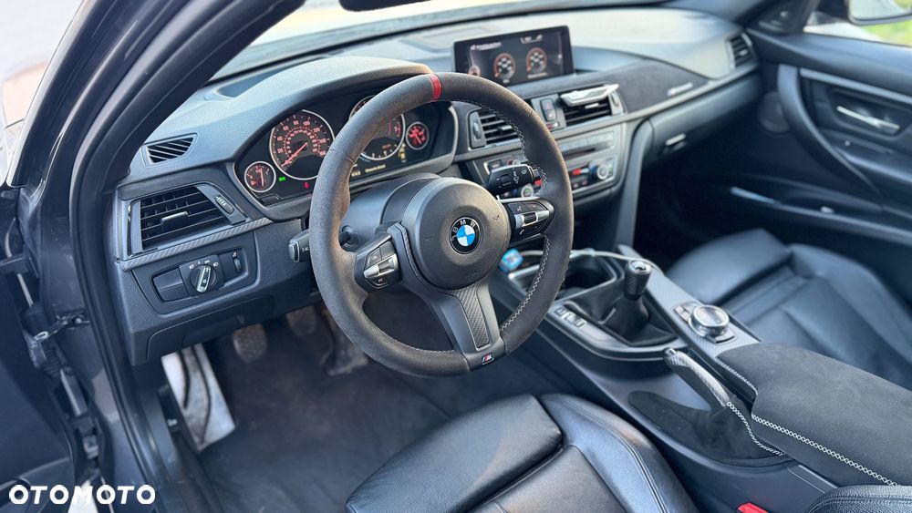 BMW Seria 3 335i M Sport - 9