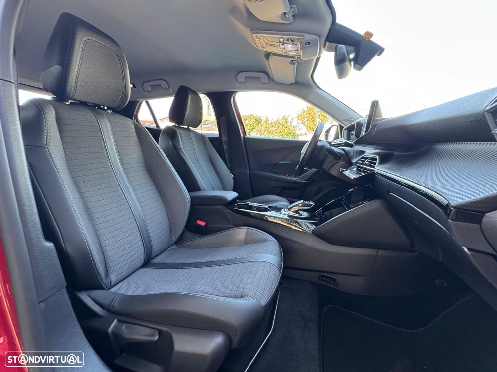 Peugeot e-2008 50 kWh Allure - 23