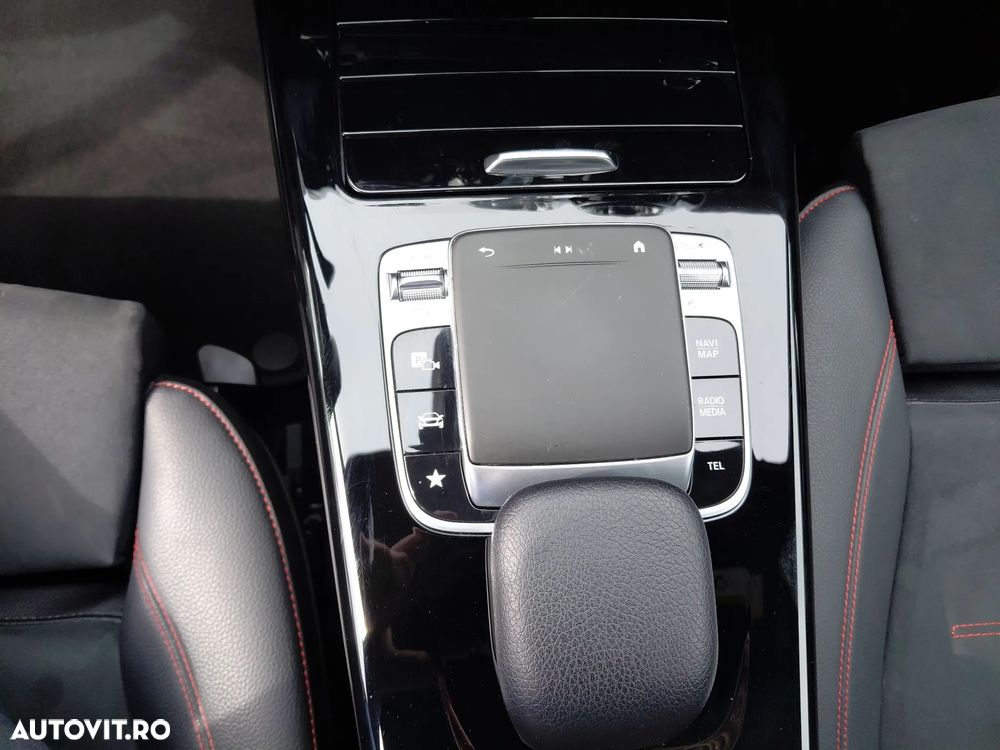 Mercedes-Benz A 220 Sedan 7G-DCT AMG Line - 23