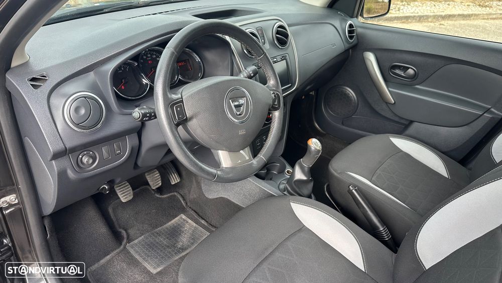 Dacia Sandero Stepway dCi 90 Ambiance - 22