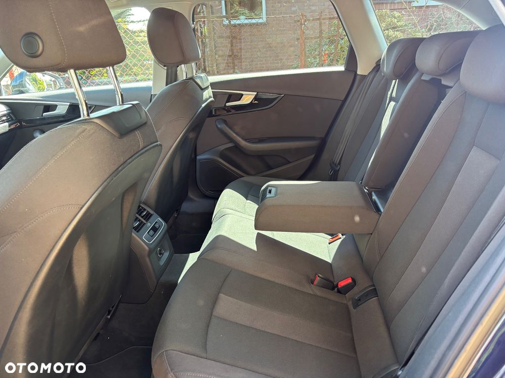 Audi A4 Avant 40 TFSI Sport S tronic - 14