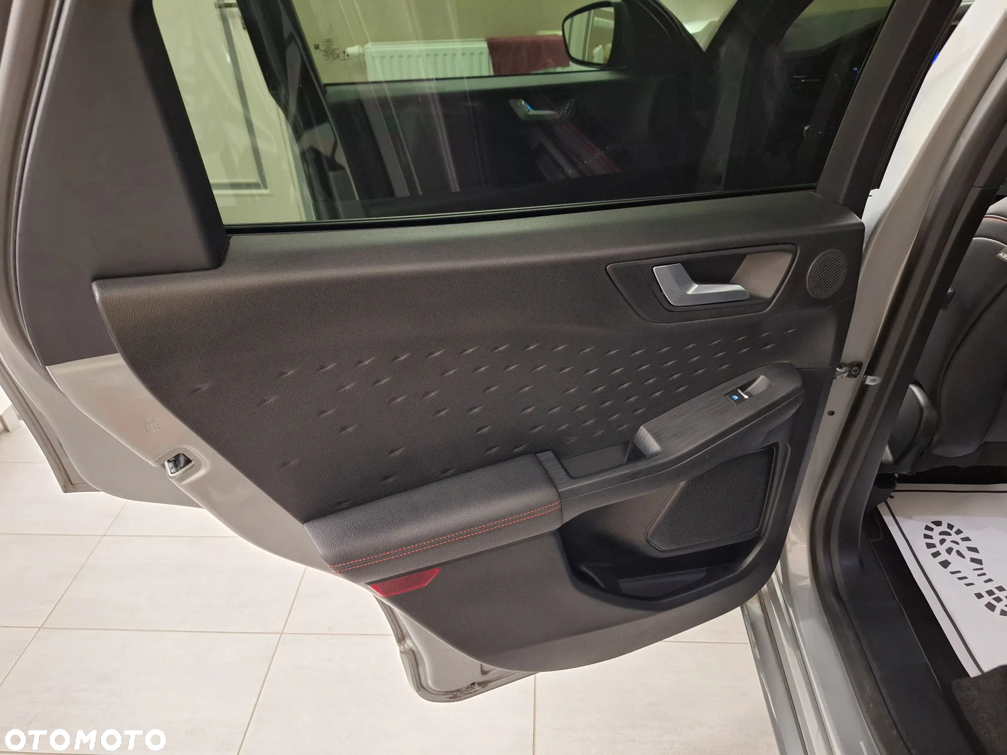Ford Kuga 2.0 EcoBlue Hybrid ST-LINE X - 21