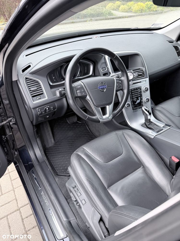 Volvo XC 60 D3 Drive-E Summum - 10