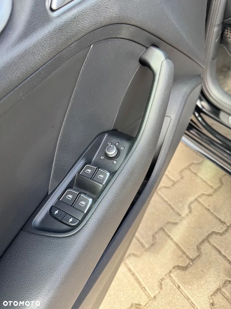 Audi A3 Sportback 1.4 TFSI cylinder on demand ultra S line Sportpaket - 15