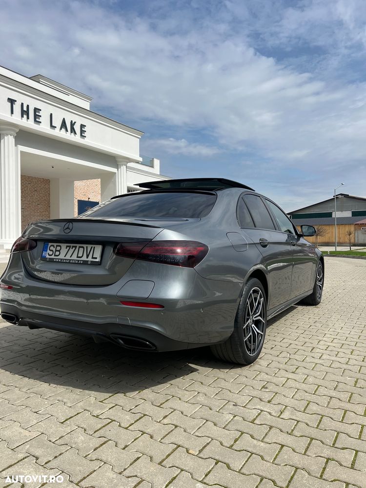 Mercedes-Benz E 300 4MATIC Aut. - 10