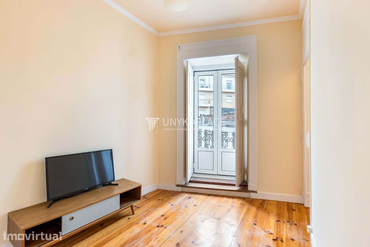 Charmoso Apartamento Duplex  com Varanda em Alfama - Grande imagem: 3/23