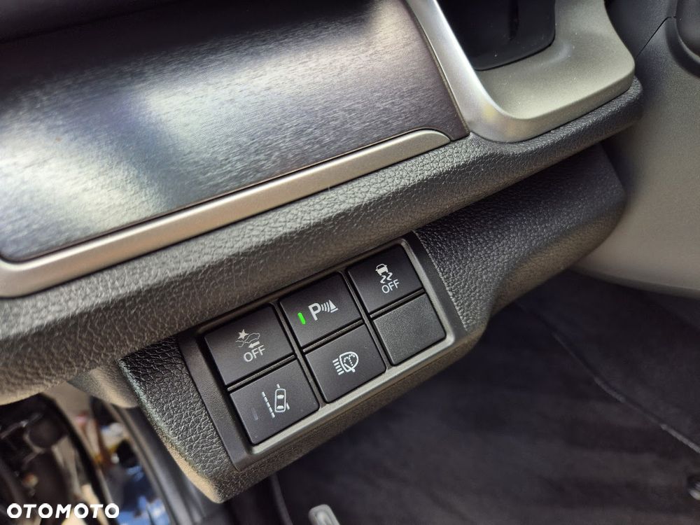 Honda Civic 1.5 i-VTEC Turbo CVT Executive - 18