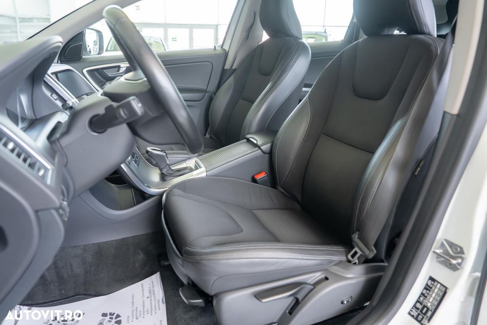 Volvo XC 60 D4 AWD Geartronic Momentum - 21
