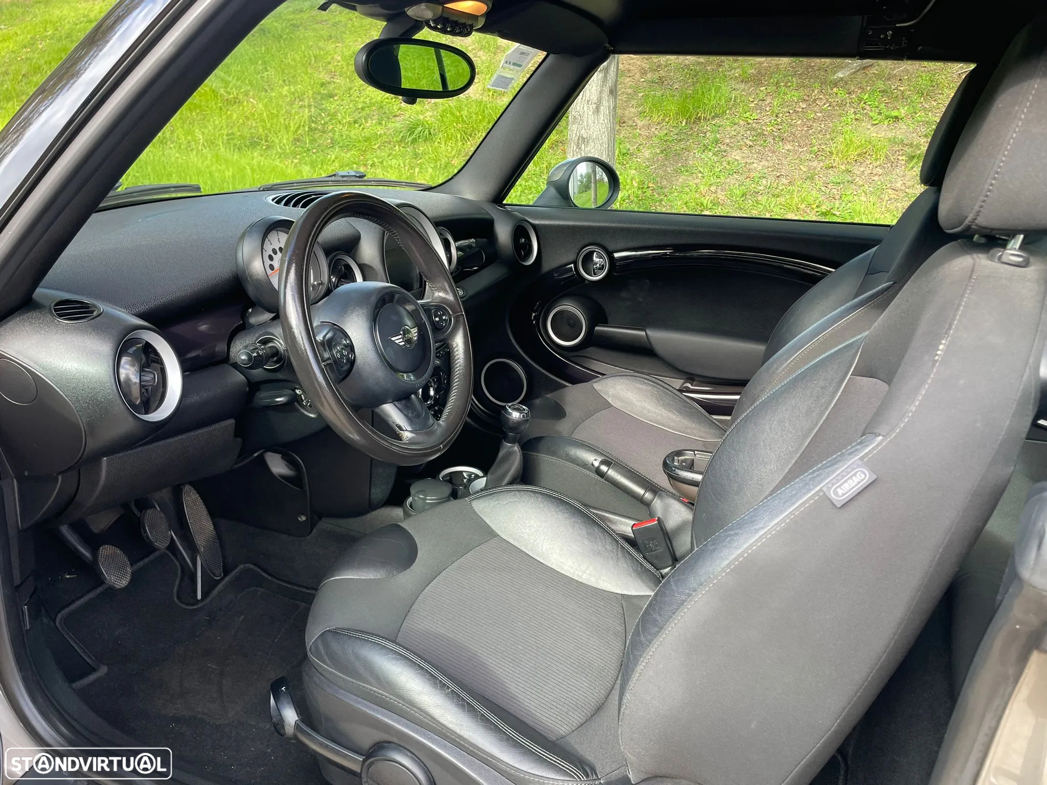 MINI Cabrio Cooper D - 12