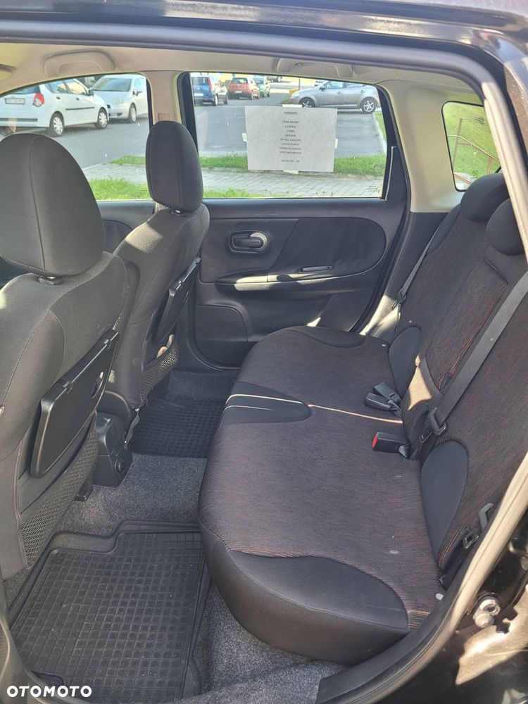 Nissan Note 2009 photo 5