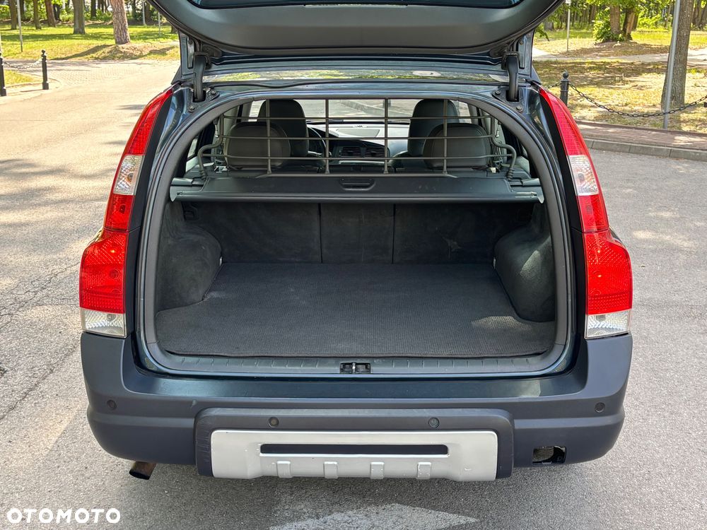 Volvo XC 70 D5 AWD Momentum - 12