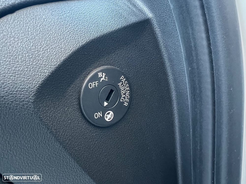 BMW 116 d Pack Desportivo M - 57