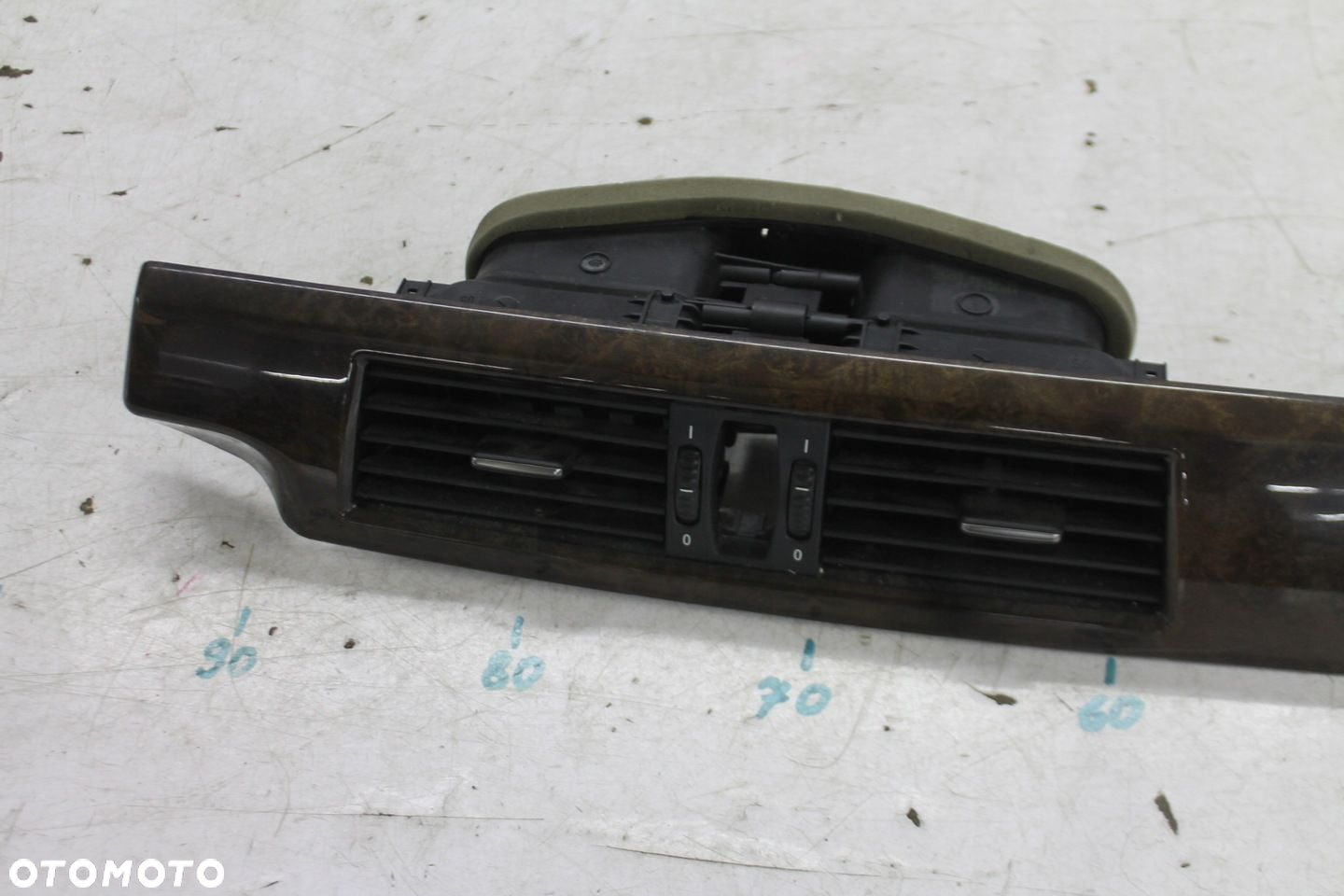 LISTWA DEKOR DESKI DREWNO BMW E60 E61 03-10 - 2